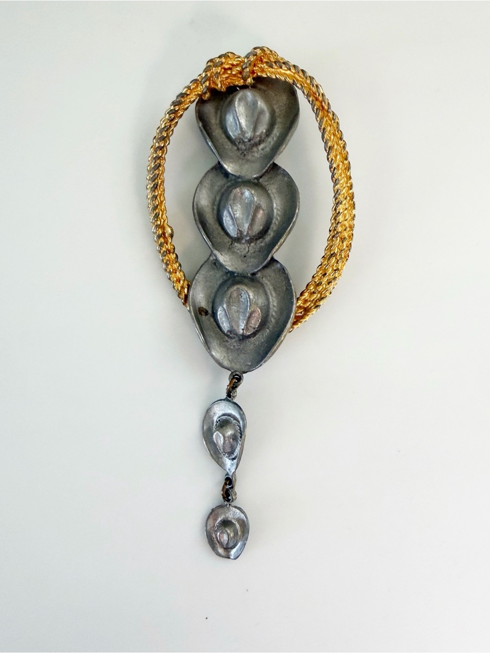 Vintage Equestrian Western Cowgirl Cowboy Hats Rope Dangle Brooch Pin